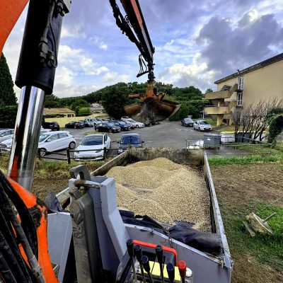 entreprise de terrassement saint chamas-travaux publics salon de provence-enrobes pelissanne-beton imprime arles-amenagement exterieur aix en provence-granulats bouches du rhone-location de bennes marseille